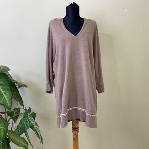 Soft Surroundings tunic top women’s size L hooded Sweatshirt neutral Beige